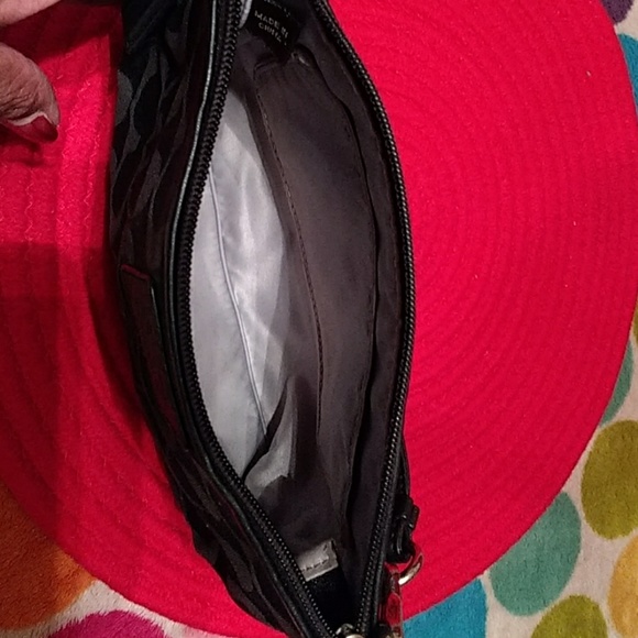 Phil Authentic Coach Black Wristlet. Medium size - Picture 5 of 8